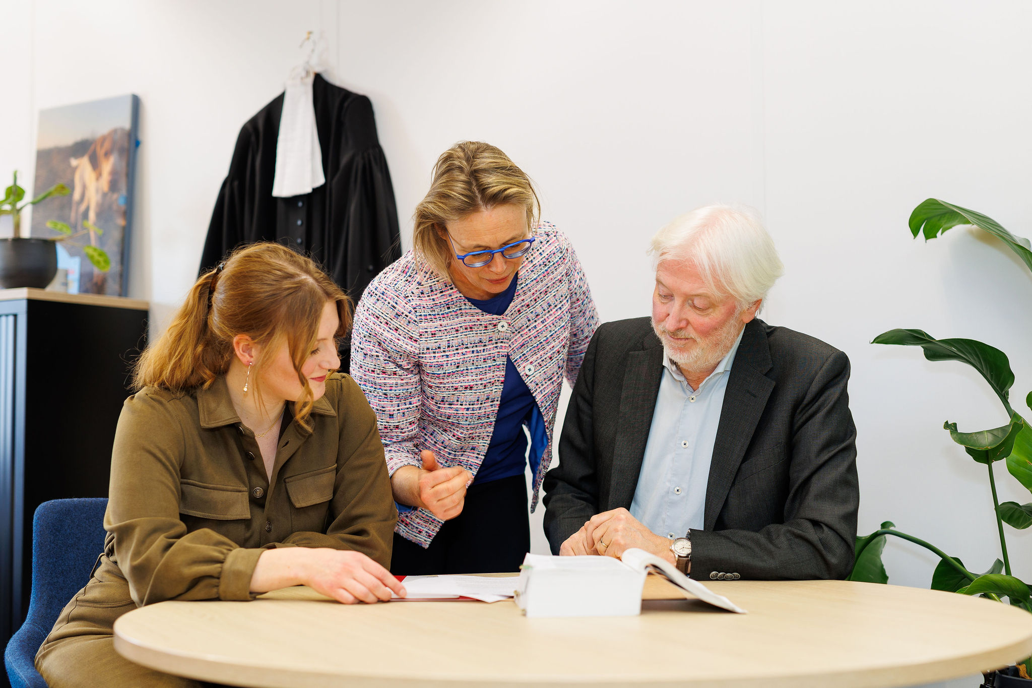 Uitleg van bepalingen in overeenkomsten en statuten bij familiebedrijven in conflictsituaties